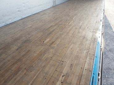 いすゞ ギガ ウイング車 大型 LKG-CYJ77A 年式 H23[写真26]