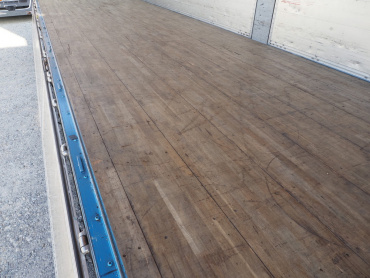 いすゞ ギガ ウイング車 大型 LKG-CYJ77A 年式 H23[写真27]