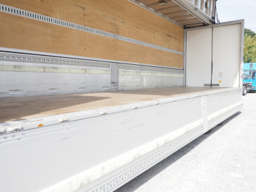 いすゞ ギガ ウイング車 大型 2PG-CYJ77C 年式 R3[写真20]