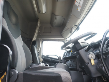 日野 プロフィア トラクタ 大型 QPG-SH1EEDG 年式 H29[写真23]