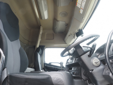日野 プロフィア トラクタ 大型 QPG-SH1EDDG 年式 H29[写真18]