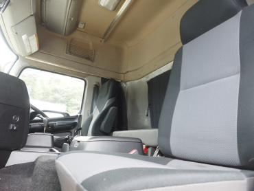 日野 プロフィア トラクタ 大型 QPG-SH1EDDG 年式 H29[写真26]