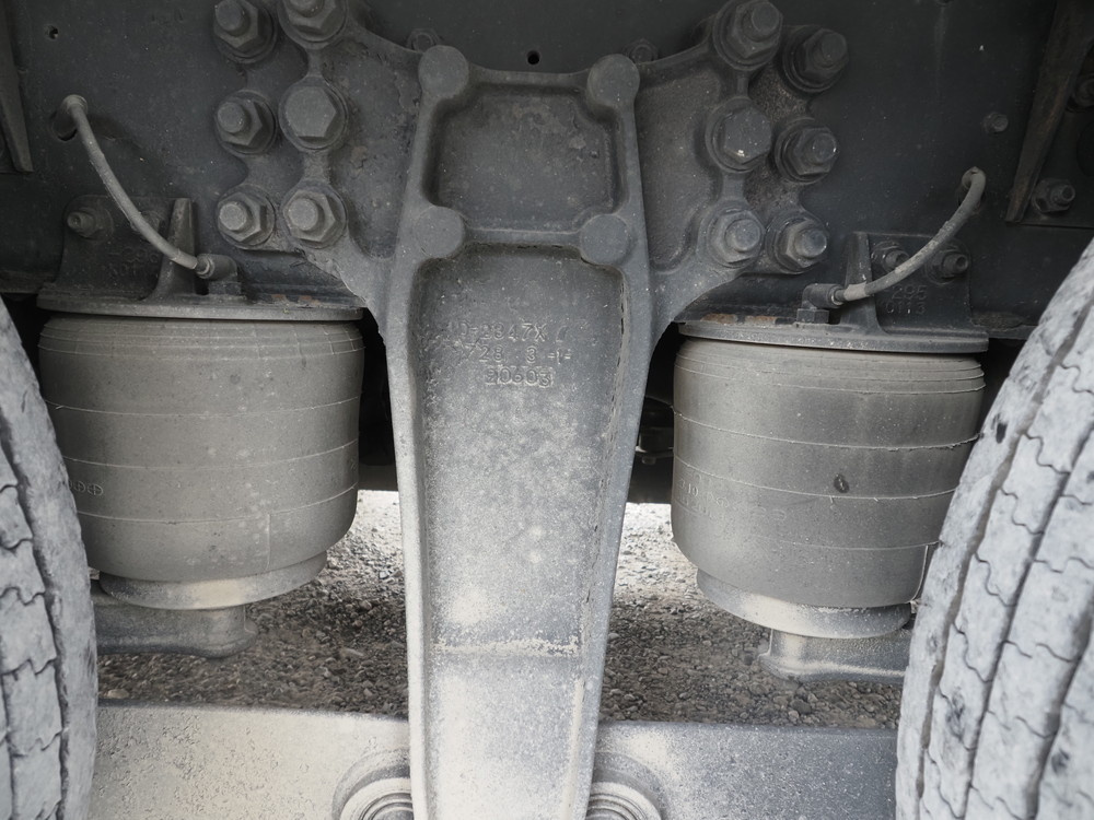 いすゞ ギガ ウイング車 大型 2PG-CYJ77C 年式 R1[写真43]