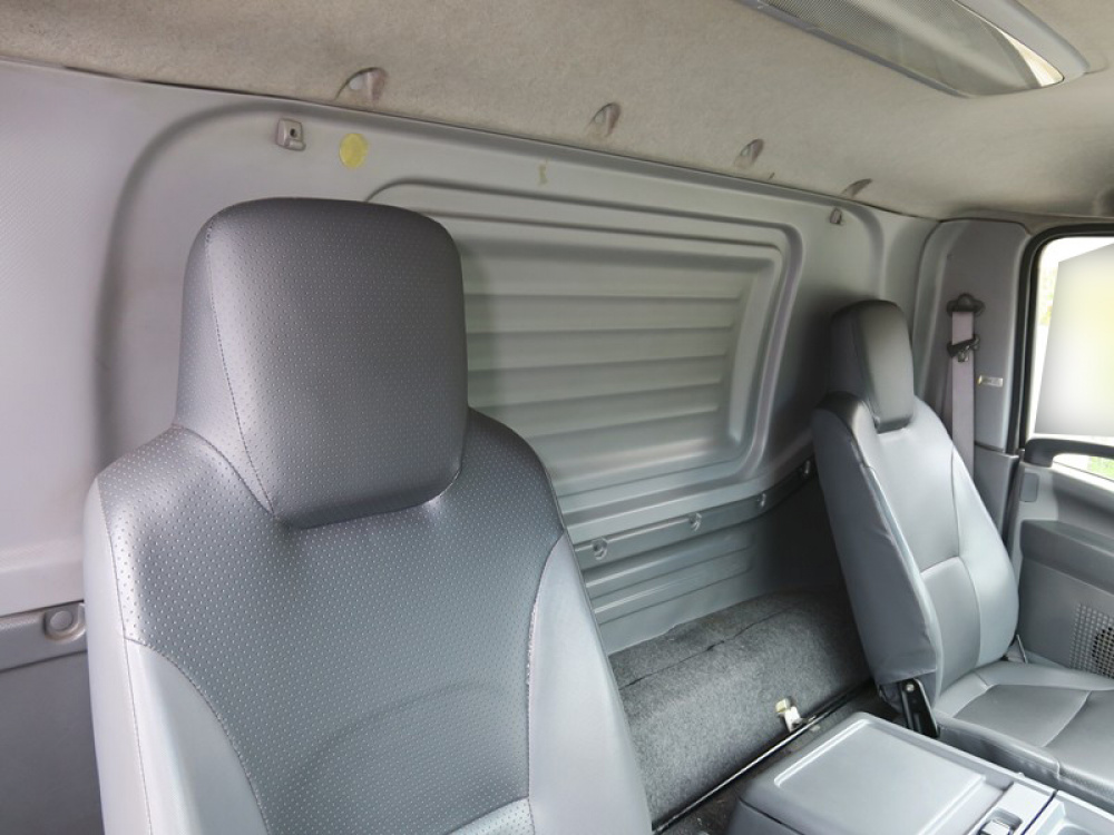 いすゞ フォワード 冷凍バン 中型 TKG-FRR90S2 年式 H25[写真10]