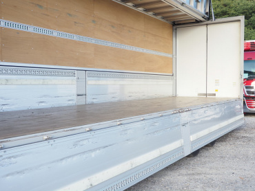 いすゞ ギガ ウイング車 大型 2PG-CYJ77C 年式 R3[写真21]