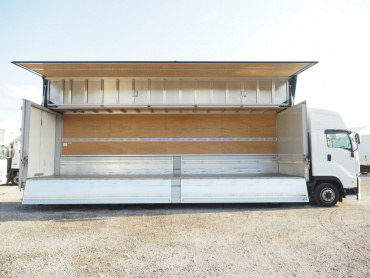 いすゞ ギガ ウイング車 大型 2PG-CYJ77C 年式 R3[写真11]