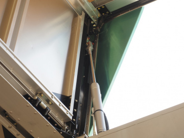 いすゞ ギガ ウイング車 大型 2PG-CYJ77C 年式 R3[写真12]