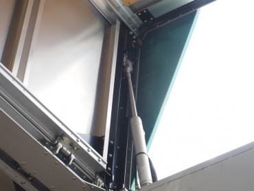 いすゞ ギガ ウイング車 大型 QPG-CYJ77B 年式 H29[写真10]