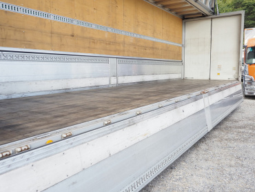 いすゞ ギガ ウイング車 大型 QPG-CYJ77B 年式 H29[写真19]