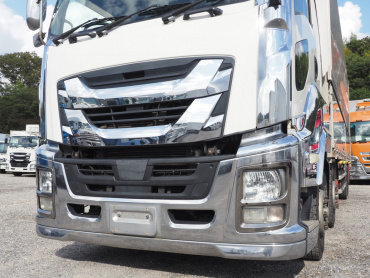 いすゞ ギガ ウイング車 大型 QPG-CYJ77B 年式 H29[写真06]