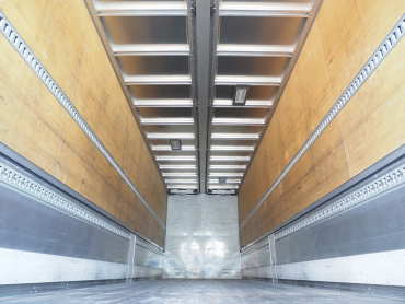 いすゞ ギガ ウイング車 大型 QPG-CYJ77B 年式 H29[写真24]