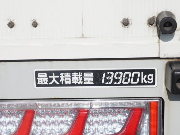 いすゞ ギガ ウイング車 大型 QPG-CYJ77B 年式 H29[写真26]