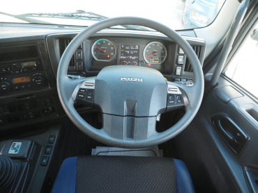 いすゞ ギガ ウイング車 大型 QPG-CYJ77B 年式 H29[写真28]