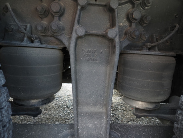 いすゞ ギガ ウイング車 大型 QKG-CYJ77A 年式 H26[写真40]