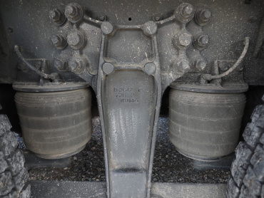 いすゞ ギガ ウイング車 大型 QKG-CYJ77A 年式 H26[写真41]