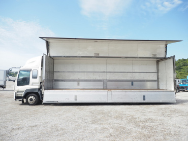 いすゞ ギガ ウイング車 大型 QKG-CYJ77A 年式 H26[写真17]