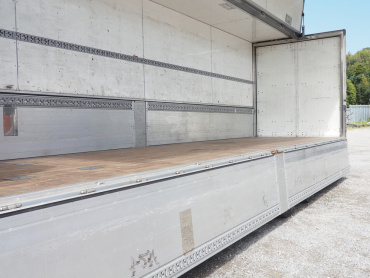 いすゞ ギガ ウイング車 大型 QKG-CYJ77A 年式 H26[写真21]