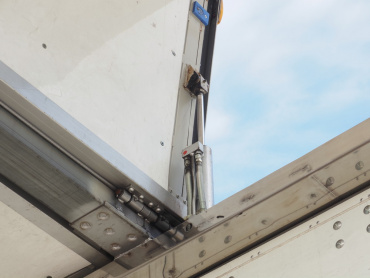 いすゞ ギガ ウイング車 大型 QKG-CYJ77A 年式 H26[写真19]