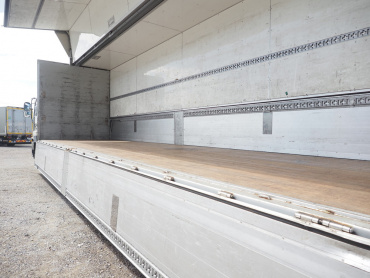 いすゞ ギガ ウイング車 大型 QKG-CYJ77A 年式 H26[写真20]