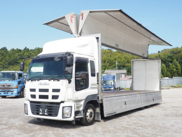 いすゞ ギガ ウイング車 大型 QKG-CYJ77A 年式 H26[写真03]