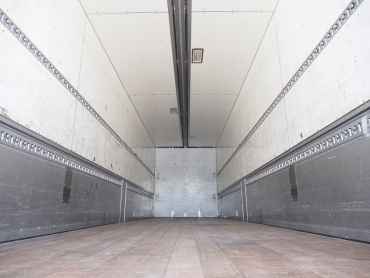 いすゞ ギガ ウイング車 大型 QKG-CYJ77A 年式 H26[写真27]