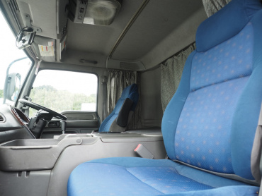 いすゞ ギガ ウイング車 大型 LKG-CYJ77A 年式 H24[写真40]