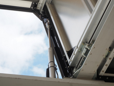 いすゞ ギガ ウイング車 大型 2PG-CYJ77C 年式 H29[写真10]