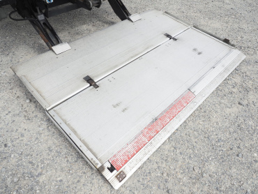 いすゞ ギガ ウイング車 大型 2PG-CYJ77C 年式 H29[写真23]