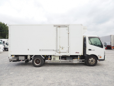 日野 デュトロ 冷凍バン 小型 TKG-XZU720M 年式 H27[写真09]