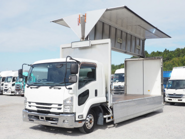 いすゞ フォワード ウイング車 中型 TKG-FRR90T2 年式 H27[写真02]