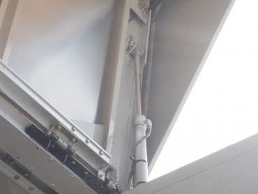 いすゞ フォワード ウイング車 中型 TKG-FRR90T2 年式 H28[写真11]