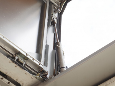 日野 プロフィア ウイング車 大型 BDG-FW1EXYG 年式 H20[写真19]