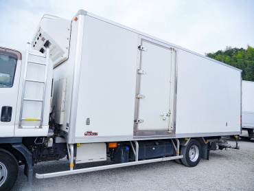 いすゞ フォワード 冷凍バン 中型 2PG-FRR90T2 年式 H30[写真12]