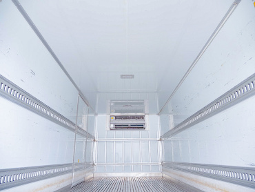 いすゞ フォワード 冷凍バン 中型 2PG-FRR90T2 年式 H30[写真19]