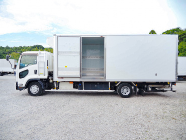 いすゞ フォワード 冷凍バン 中型 2PG-FRR90T2 年式 H30[写真17]