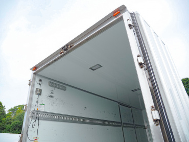 いすゞ フォワード 冷凍バン 中型 2PG-FRR90T2 年式 H30[写真16]