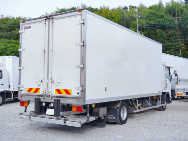 いすゞ フォワード 冷凍バン 中型 2PG-FRR90T2 年式 H30[写真05]