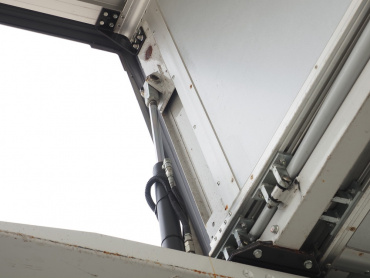 三菱ふそう スーパーグレート ウイング車 大型 QPG-FS64VZ 年式 H28[写真10]