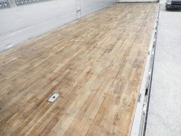 いすゞ ギガ ウイング車 大型 LKG-CYJ77A 年式 H23[写真22]