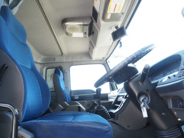 いすゞ ギガ ウイング車 大型 QKG-CYJ77A 年式 H27[写真33]