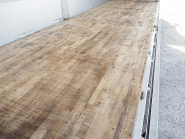 いすゞ ギガ ウイング車 大型 QKG-CYJ77B 年式 H28[写真23]