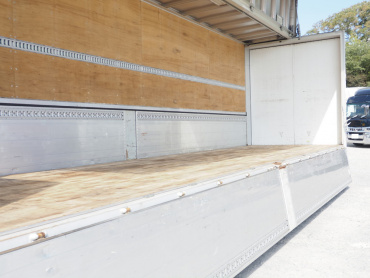 いすゞ ギガ ウイング車 大型 QKG-CYJ77B 年式 H28[写真21]