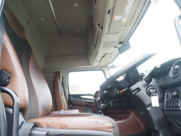 日野 プロフィア ウイング車 大型 2DG-FW1AHG 年式 H29[写真31]
