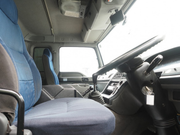 いすゞ ギガ ウイング車 大型 QKG-CYJ77A 年式 H26[写真29]