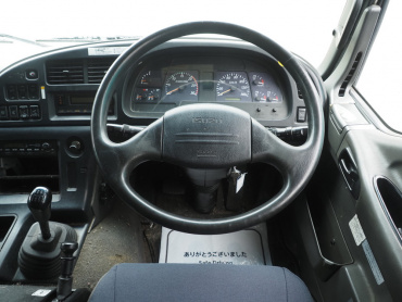 いすゞ ギガ ウイング車 大型 QKG-CYJ77A 年式 H26[写真31]