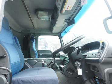 いすゞ ギガ ウイング車 大型 QKG-CYJ77A 年式 H26[写真30]