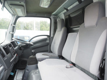 いすゞ エルフ バン車 小型 TRG-NMR85N 年式 H29[写真30]