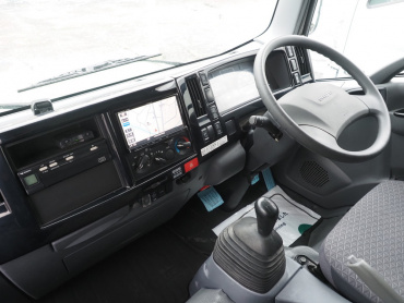 いすゞ エルフ バン車 小型 TRG-NLR85AN 年式 H30[写真18]