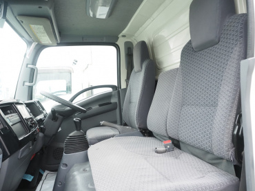 いすゞ エルフ バン車 小型 TRG-NLR85AN 年式 H30[写真22]