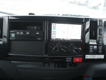 いすゞ エルフ バン車 小型 TRG-NLR85AN 年式 H30[写真20]